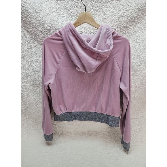 Weekend Edition Womens Small Fuzzy Hoodie 19.5x18.5 Athleisure - Picture 2 of 6